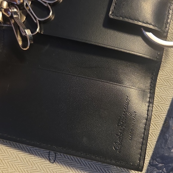 Salvatore Ferragomo Black Embossed Key Holder Wallet - Picture 13 of 17